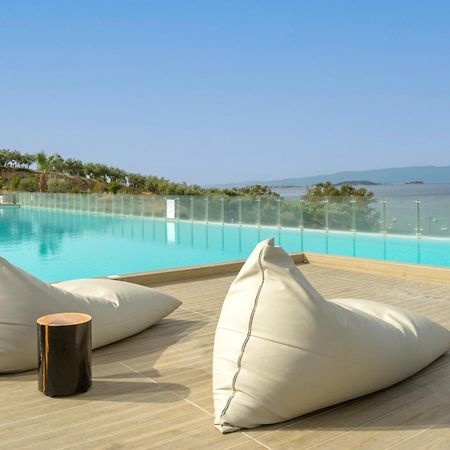 Akrathos Beach Hotel オウランオウポリ エクステリア 写真