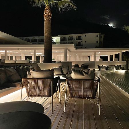 Akrathos Beach Hotel オウランオウポリ エクステリア 写真