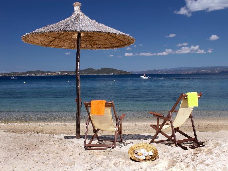 Akrathos Beach Hotel オウランオウポリ エクステリア 写真