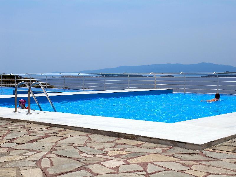Akrathos Beach Hotel オウランオウポリ エクステリア 写真
