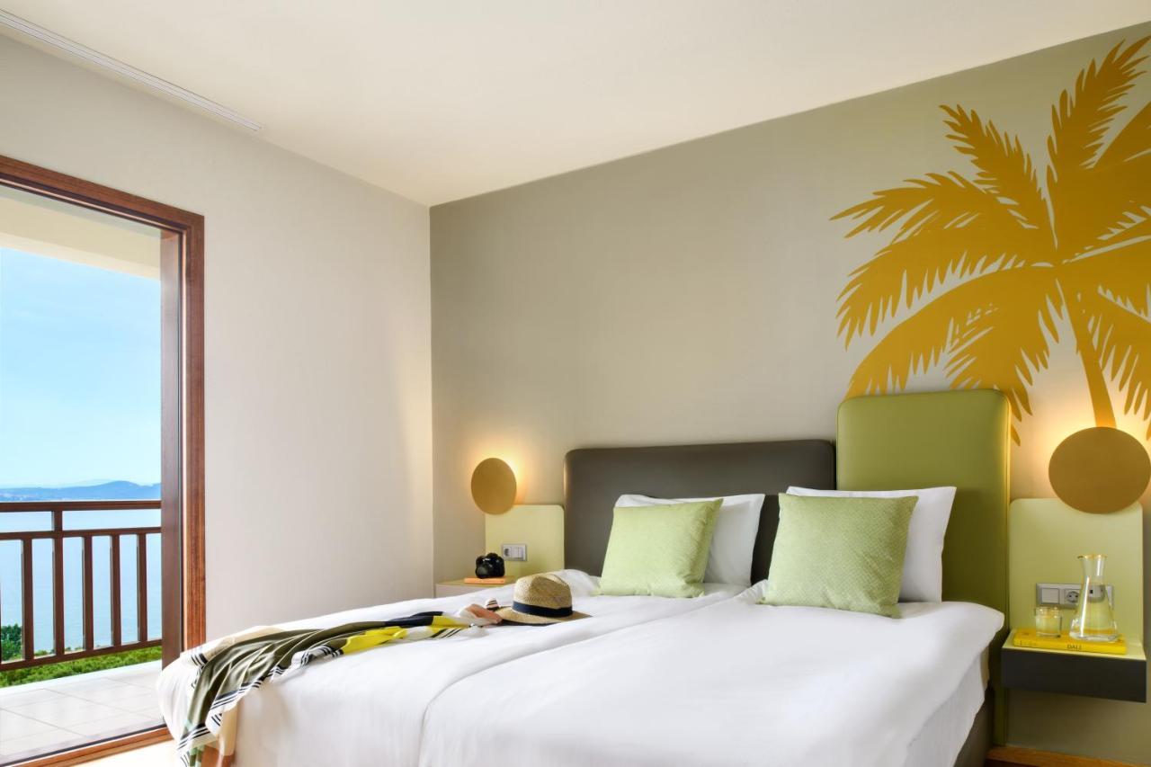 Akrathos Beach Hotel オウランオウポリ エクステリア 写真