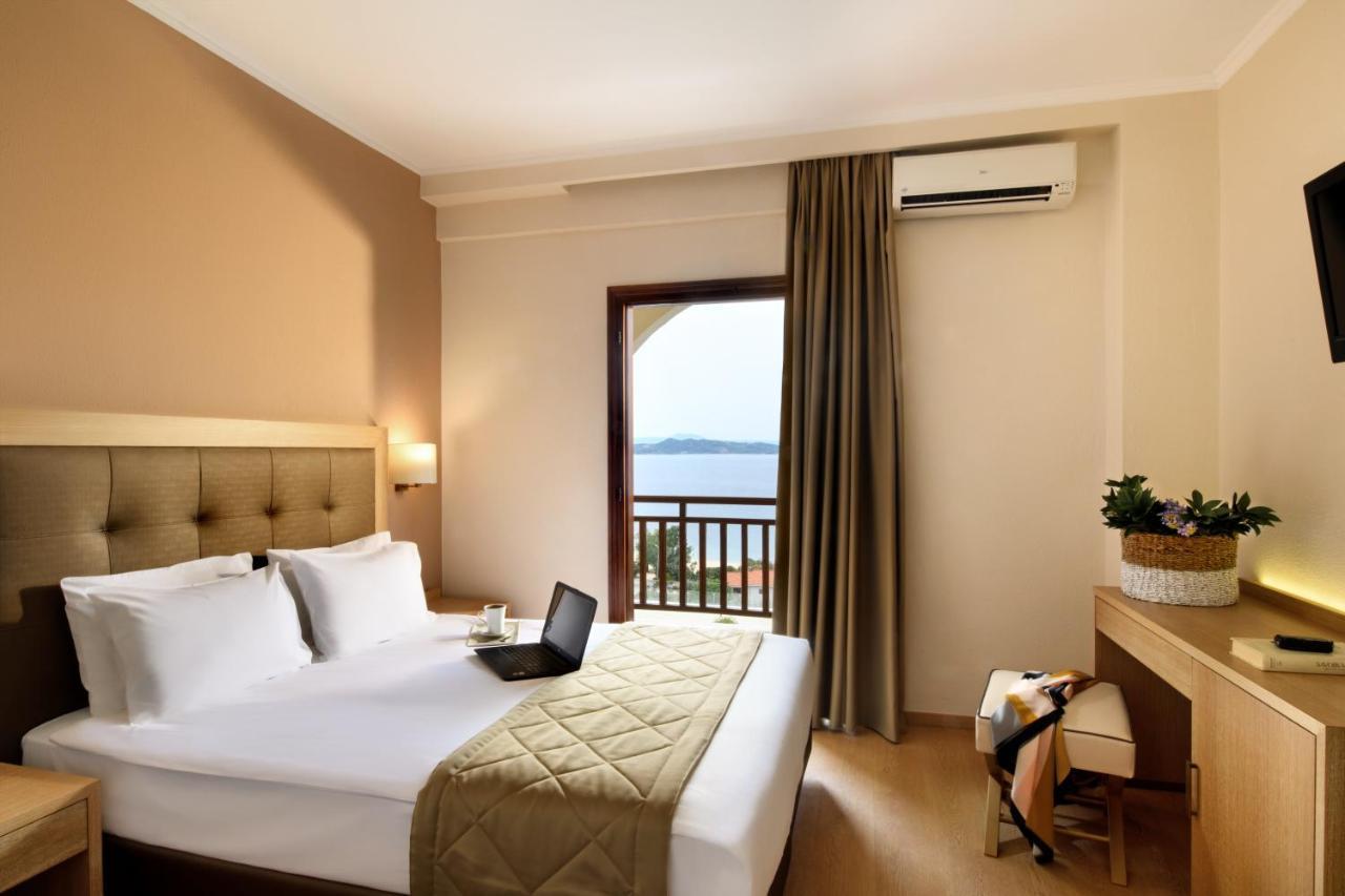 Akrathos Beach Hotel オウランオウポリ エクステリア 写真